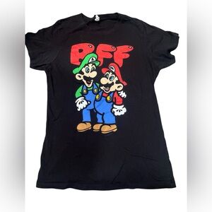 Mario Bros Bff Tee. Women's (Juniors) XL
